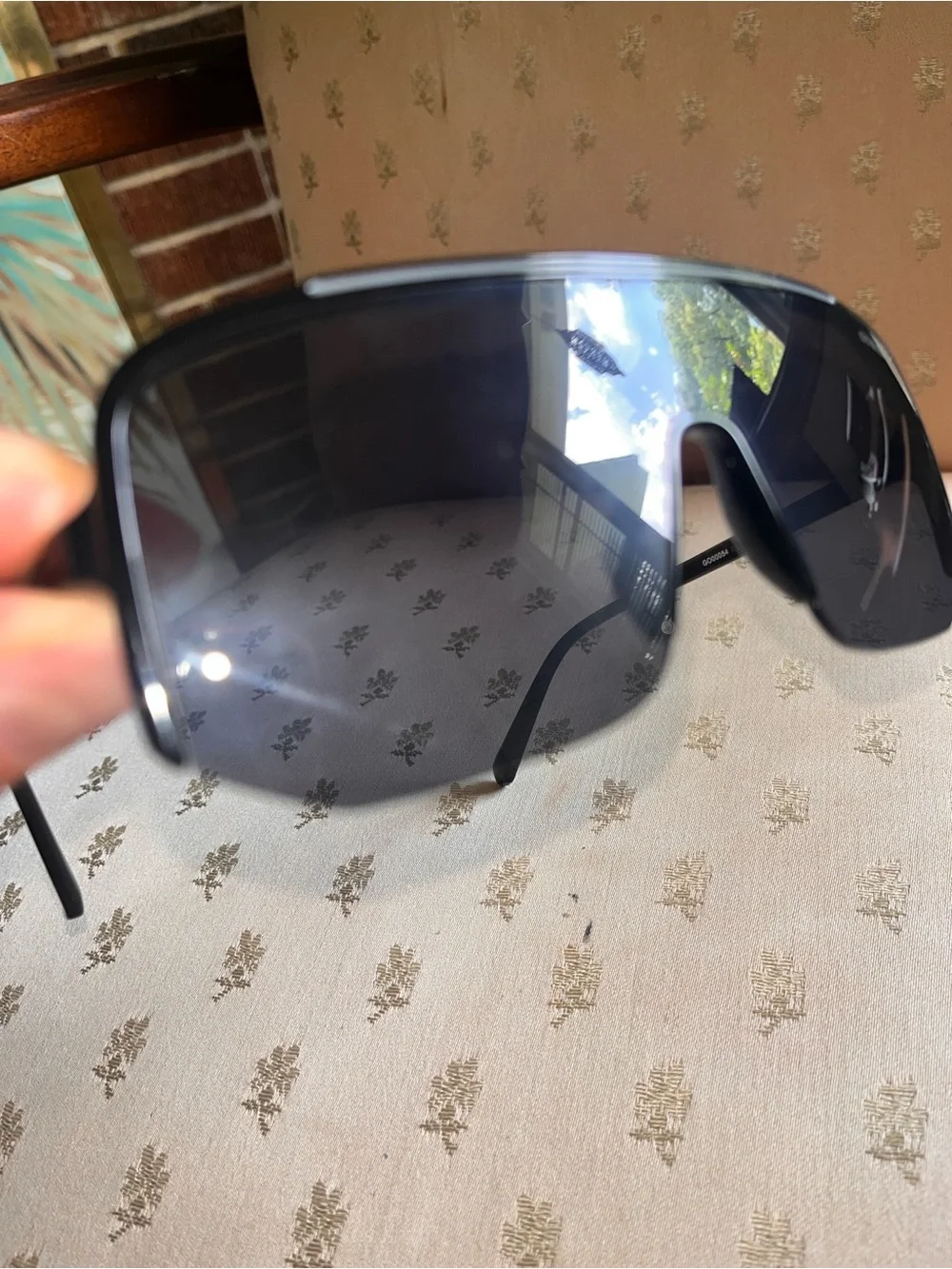 Guess Metal Shield Sunglasses excellent condition